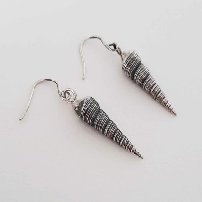 auger-turitila-shell-drop-earrings-white-background-1